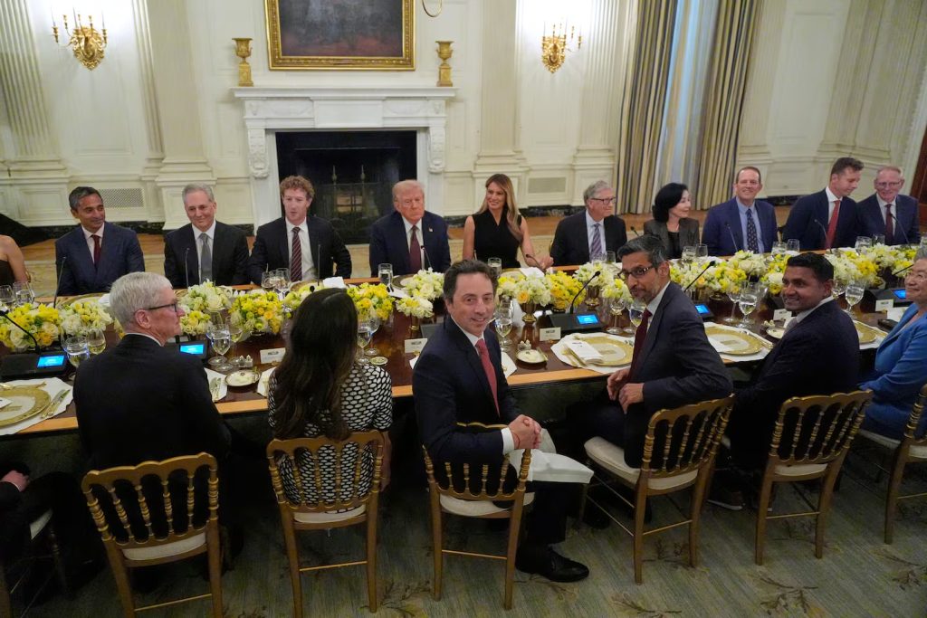 Tech CEOs at dinner with Trump